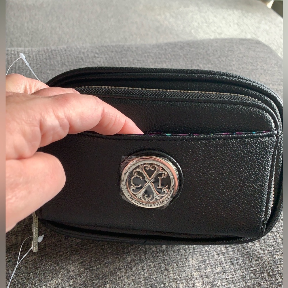 CXL by Christian LaCroix Black Pebble Camera Bag Crossbody Style Handbag NWT🌴 - Picture 2 of 11
